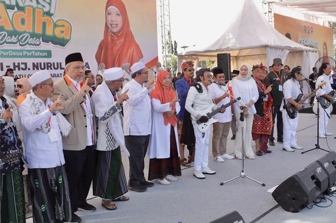 Rhoma Irama & Soneta Group Meriahkan Deklarasi Lazadha di Pilkada Lombok Barat